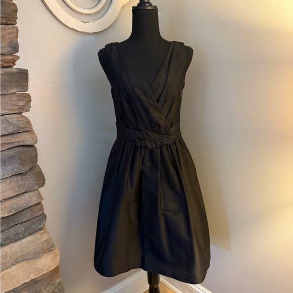 White House Black Market Dresses & Skirts - White House Black Market dress - Size 6